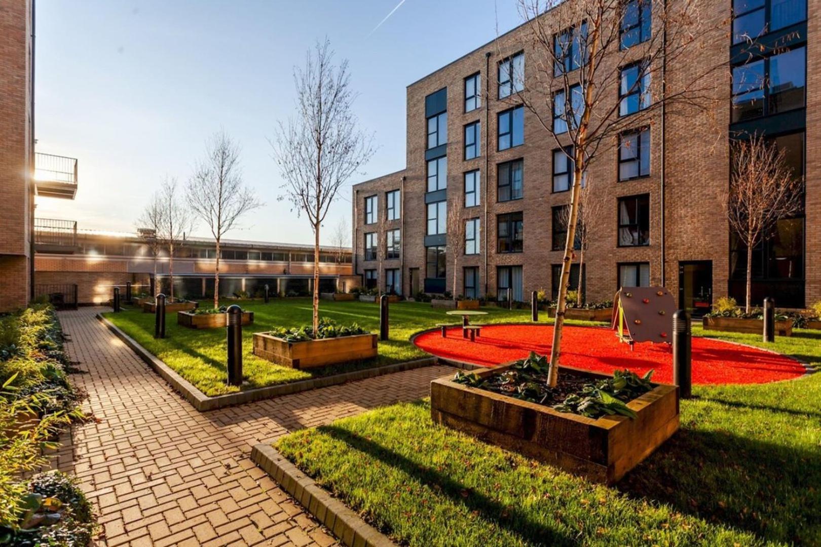 Classy Cricklewood Home Londen Buitenkant foto