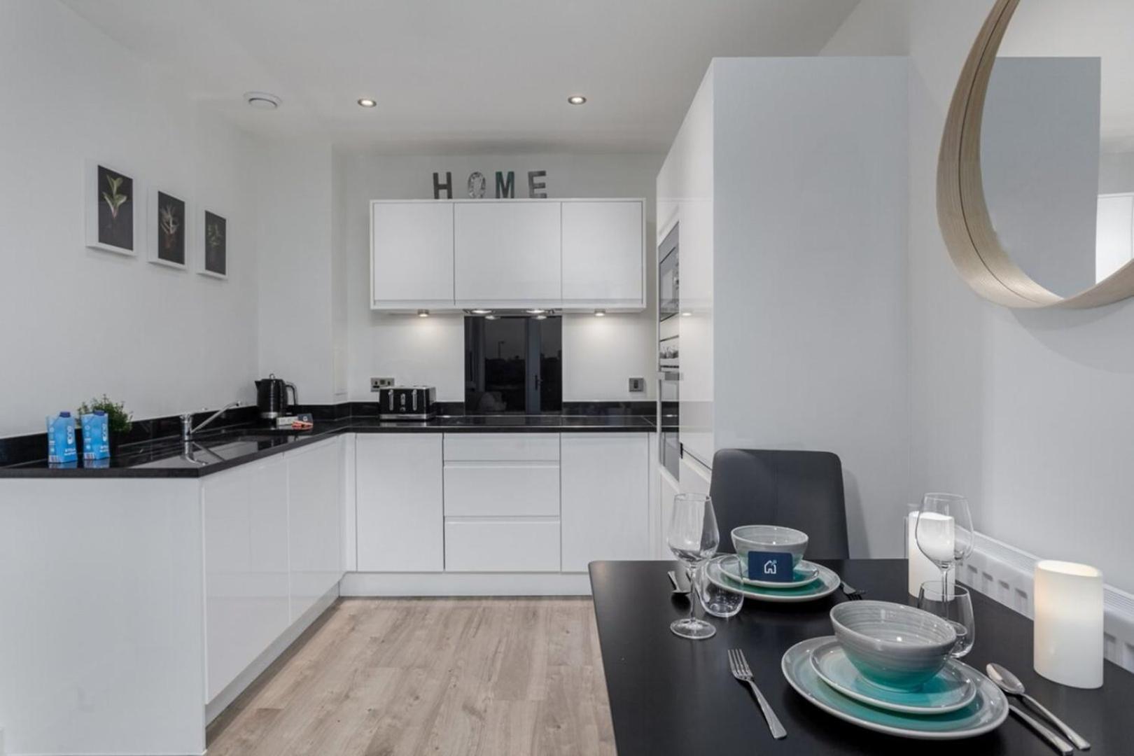 Classy Cricklewood Home Londen Buitenkant foto